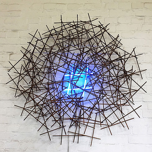 "# globe 20_3 blue", Stahl, Neon, 2020, Ernst J. Petras, Berlin, Neuenhagen