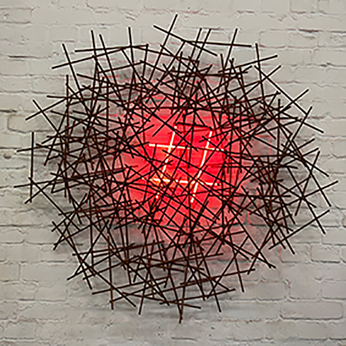 Foto der Skulptur „Das Rasenstück“ nach A. Dürer, Stahl lackiert, Höhe 90 cm, entstanden während eines Pleinairs